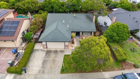 View/Area - 2974 Juniper St, Fairfield, CA 94533 photo 1 of 7