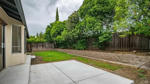 Exterior - 2974 Juniper St, Fairfield, CA 94533 photo 7 of 11