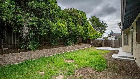 Exterior - 2974 Juniper St, Fairfield, CA 94533 photo 8 of 11