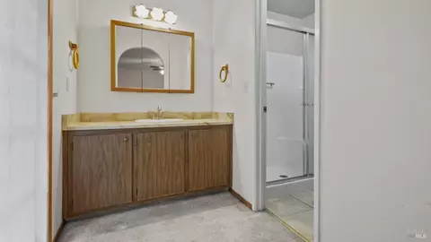 Bath - 2974 Juniper St, Fairfield, CA 94533 photo 1 of 4
