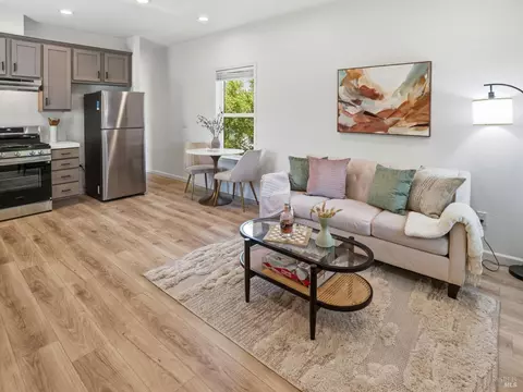 108 Ensenada Dr, Novato, CA 94949
