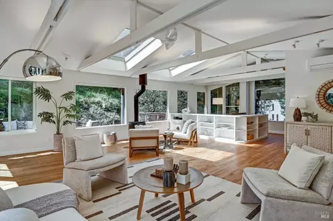 17 Redwood Dr, San Rafael, CA 94901