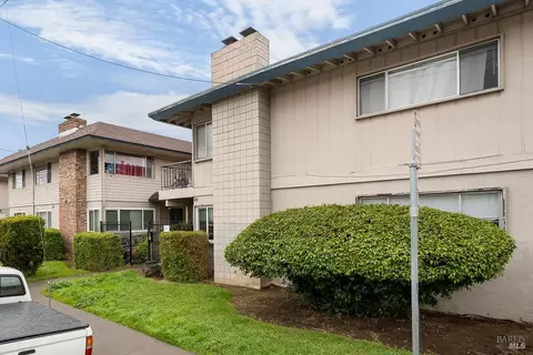 22 Fairfax St #E, San Rafael, CA 94901