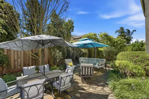 Exterior - 925 Pinot Noir Way, Windsor, CA 95492 photo 5 of 11
