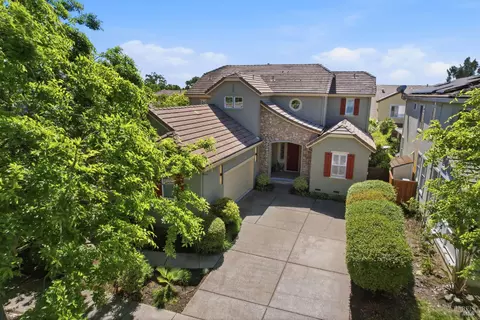 Exterior - 925 Pinot Noir Way, Windsor, CA 95492 photo 9 of 11