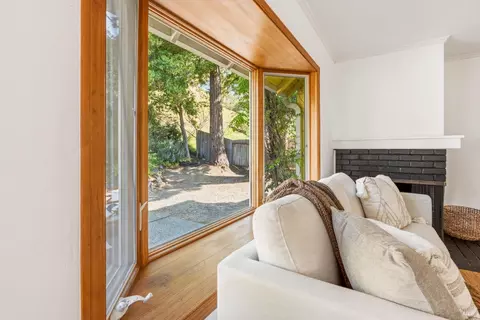 Living - 66 Sonora Way, Corte Madera, CA 94925 photo 3 of 3