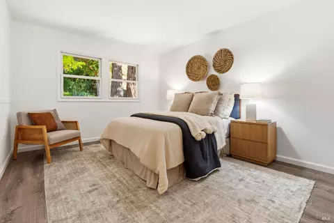 Bedroom - 66 Sonora Way, Corte Madera, CA 94925 photo 2 of 11