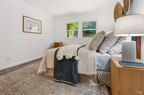 Bedroom - 66 Sonora Way, Corte Madera, CA 94925 photo 6 of 11