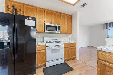 2263 Garnet Dr, Vallejo, CA 94591 photo 18