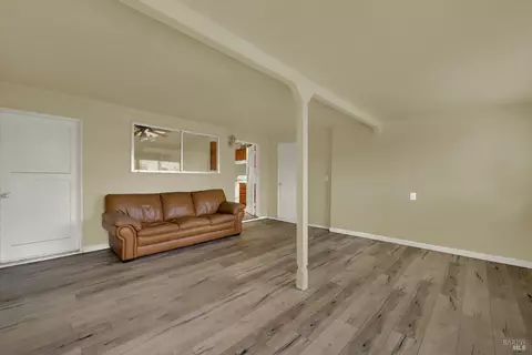 Living - 499 Apple Tree Ln, Fairfield, CA 94533 photo 14 of 14