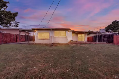 Exterior - 499 Apple Tree Ln, Fairfield, CA 94533 photo 17 of 17