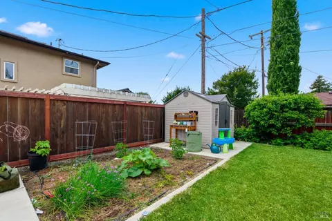 Exterior - 913 5th St, Fairfield, CA 94533 photo 10 of 11