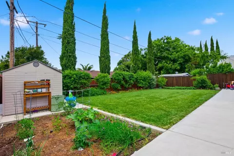 Exterior - 913 5th St, Fairfield, CA 94533 photo 11 of 11