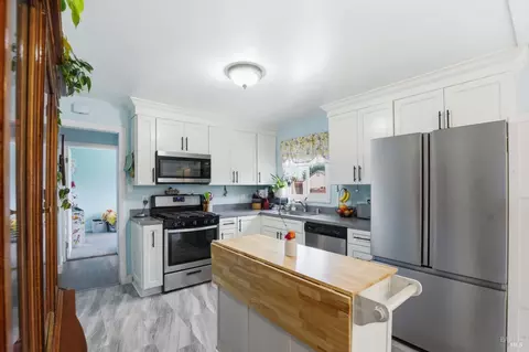 Kitchen - 913 5th St, Fairfield, CA 94533 photo 1 of 4