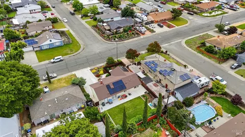 View/Area - 913 5th St, Fairfield, CA 94533 photo 6 of 11