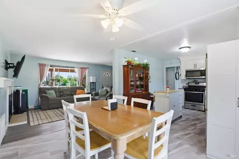 Dining - 913 5th St, Fairfield, CA 94533 photo 2 of 3
