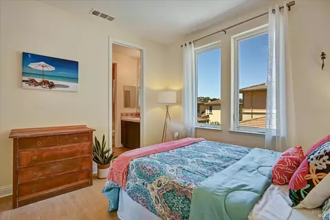 Bedroom - 1139 Azuar Ave, Vallejo, CA 94592 photo 7 of 9
