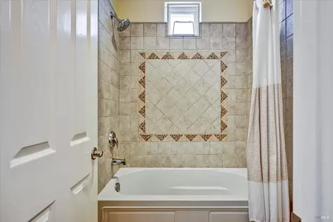 Bath - 1139 Azuar Ave, Vallejo, CA 94592 photo 7 of 7