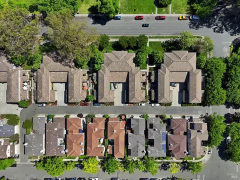 View/Area - 1139 Azuar Ave, Vallejo, CA 94592 photo 4 of 9