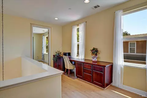 Entry Way - 1139 Azuar Ave, Vallejo, CA 94592 photo 2 of 3