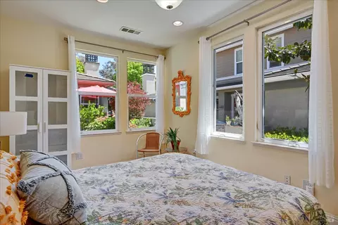 Bedroom - 1139 Azuar Ave, Vallejo, CA 94592 photo 3 of 9