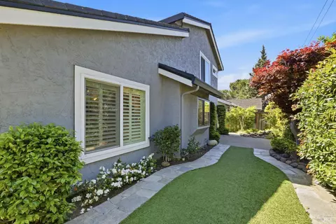 Exterior - 2147 Westward Pl, Martinez, CA 94553 photo 4 of 11