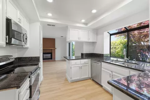 Kitchen - 2147 Westward Pl, Martinez, CA 94553 photo 1 of 2