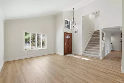 Living - 2147 Westward Pl, Martinez, CA 94553 photo 1 of 5
