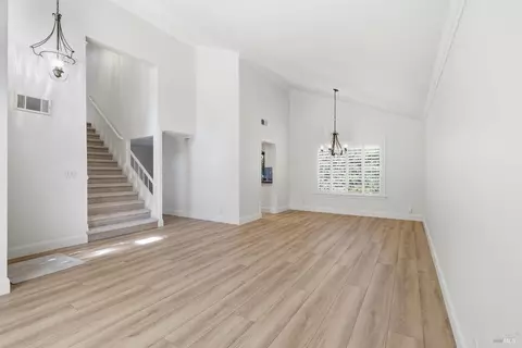 Living - 2147 Westward Pl, Martinez, CA 94553 photo 2 of 5