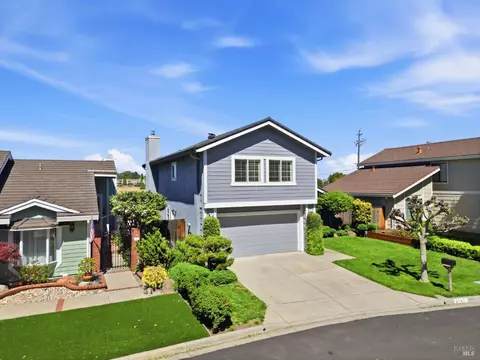 Exterior - 2147 Westward Pl, Martinez, CA 94553 photo 1 of 11
