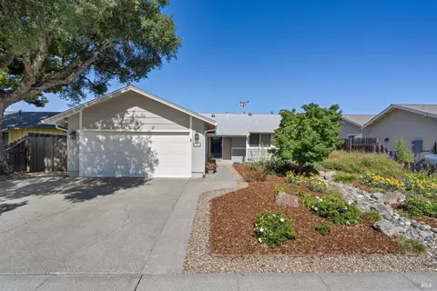 3886 Klamath Way, Napa, CA 94558
