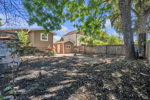Exterior - 107 Mayo Ave, Vallejo, CA 94590 photo 4 of 5