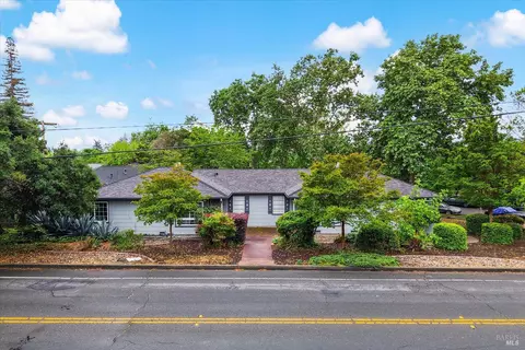 110-112 Coombsville Rd, Napa, CA 94558