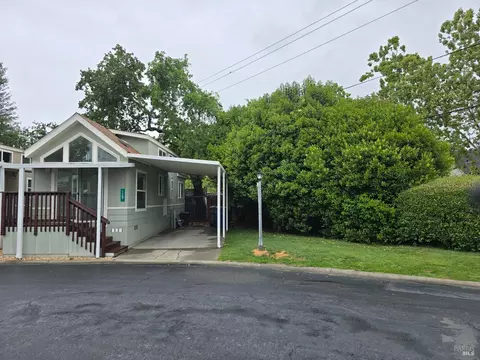 129 Wade Dr, Windsor, CA 95492