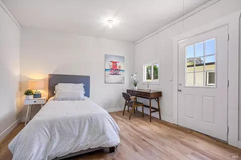 Bedroom - 402 Tregaskis Ave, Vallejo, CA 94591 photo 5 of 5