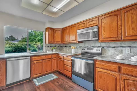 Kitchen - 3447 Springfield Dr, Fairfield, CA 94534 photo 2 of 4