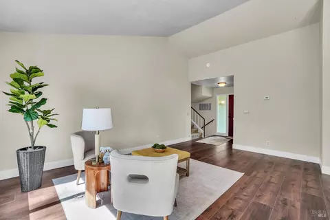 Living - 3447 Springfield Dr, Fairfield, CA 94534 photo 4 of 9