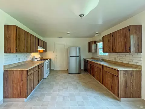 1101 Elm St, Ukiah, CA 95482 photo 9