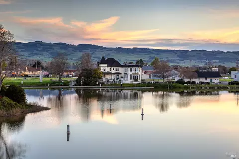 View/Area - 512 Keller St, Petaluma, CA 94952 photo 9 of 10