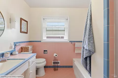 Bath - 512 Keller St, Petaluma, CA 94952 photo 2 of 3