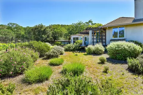 Exterior - 251 Cavedale Rd, Sonoma, CA 95476 photo 3 of 4