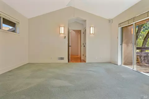 Bedroom - 251 Cavedale Rd, Sonoma, CA 95476 photo 1 of 3