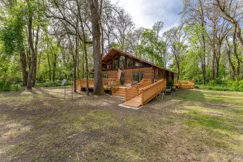 24271 Shady Ln, Covelo, CA 95428