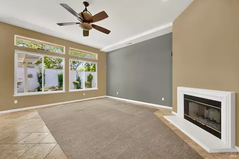 Living - 1315 Fullerton Dr, Fairfield, CA 94533 photo 6 of 8