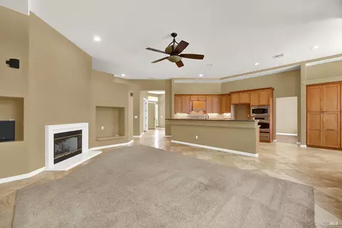 Living - 1315 Fullerton Dr, Fairfield, CA 94533 photo 7 of 8