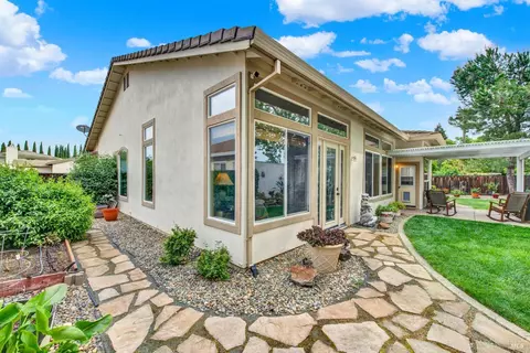 Exterior - 1315 Fullerton Dr, Fairfield, CA 94533 photo 11 of 12