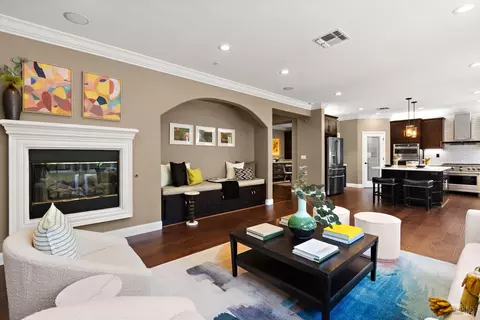Living - 7072 Alder Creek Rd, Vallejo, CA 94591 photo 4 of 4