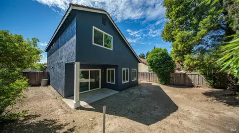 Exterior - 873 Knights Cir, Vallejo, CA 94591 photo 8 of 10