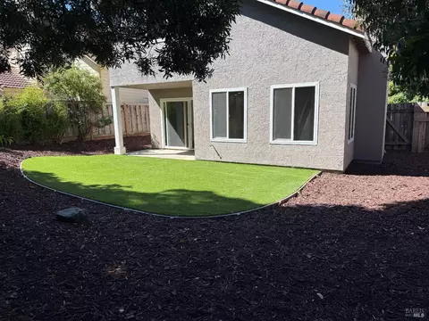 Exterior - 873 Knights Cir, Vallejo, CA 94591 photo 4 of 4