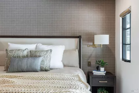 Bedroom - 3000 Silverado Trl, Napa, CA 94558 photo 8 of 9